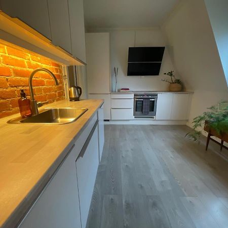 Charming Apartment In Alesund Center With Free Parking Buitenkant foto
