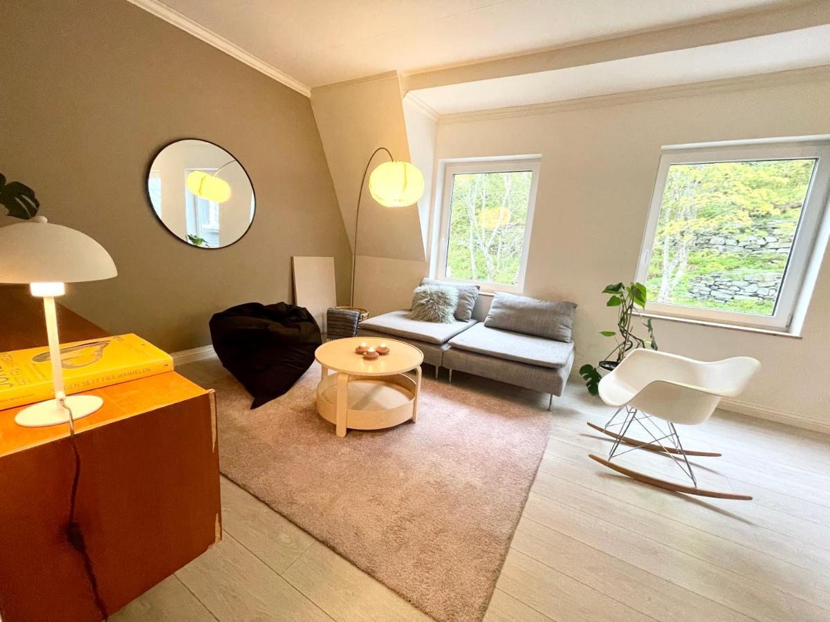 Charming Apartment In Alesund Center With Free Parking Buitenkant foto
