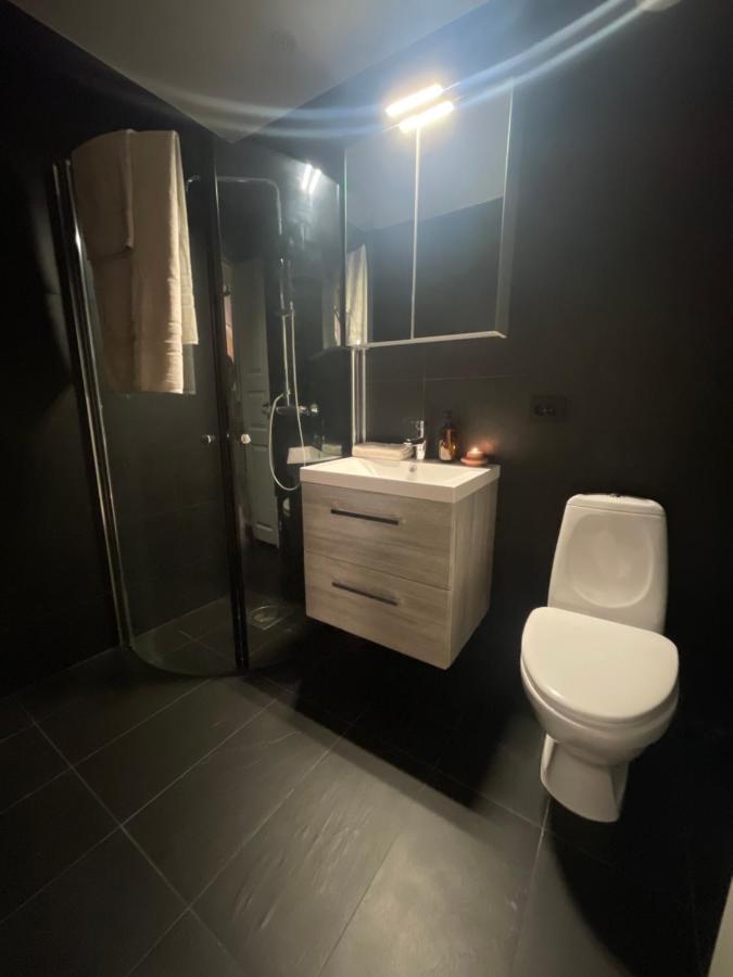 Charming Apartment In Alesund Center With Free Parking Buitenkant foto